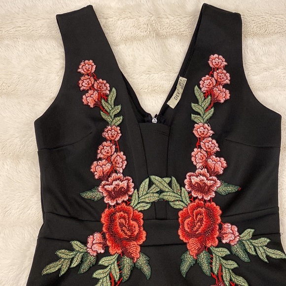 Dex Black Dress with Floral Embroidered Detail | Size Small - Picture 3 of 9